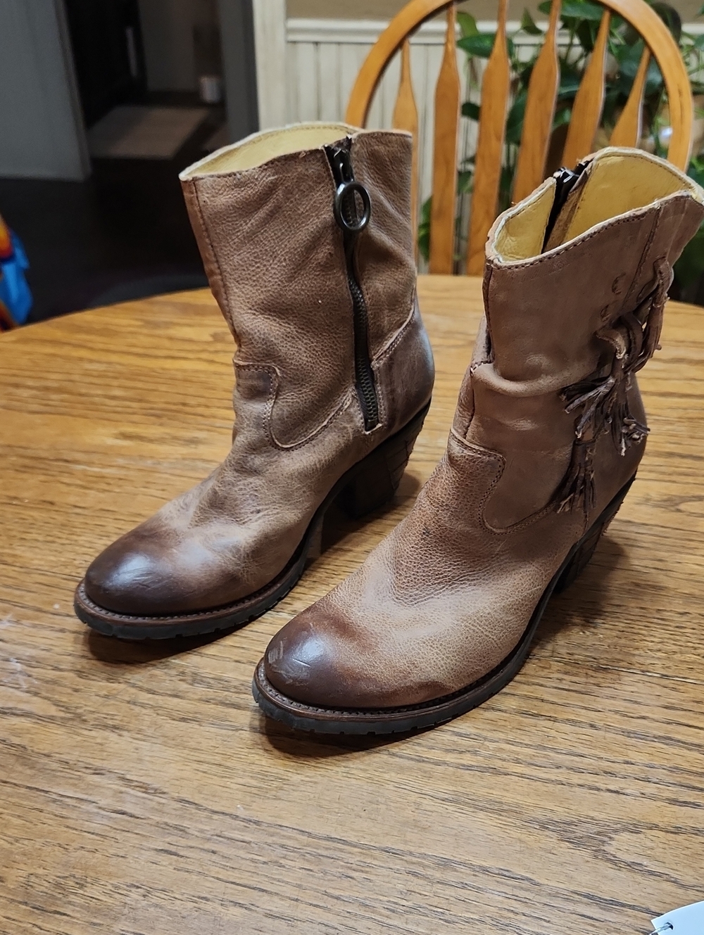 Justins Brown Leather Rustic Cowboy Boots Size 7.5